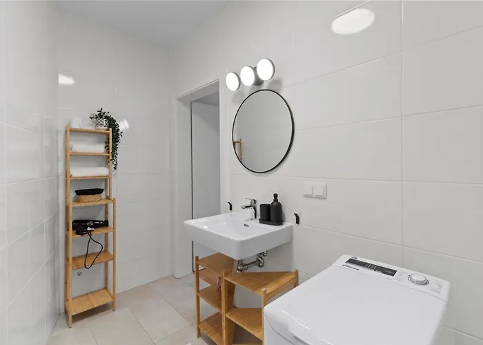 Balcony I On-site Parking 19,90 Per Day *